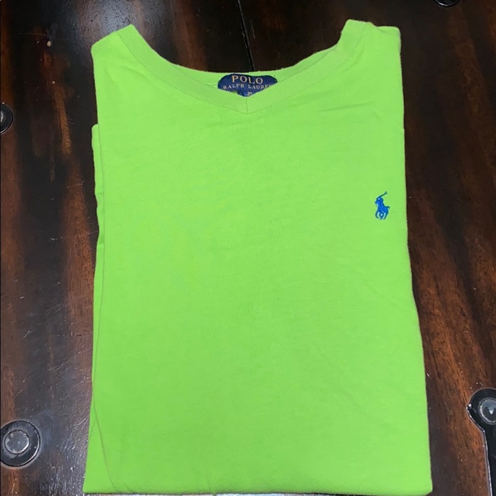 Polo v-neck short sleeve shirt